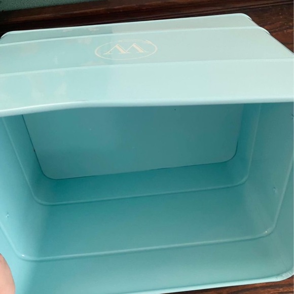 Bread Box - Picture 5 of 8